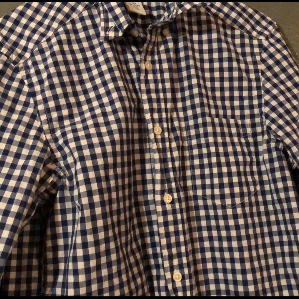 ‼️2 Plaid Shirts for $9‼️ - Picture 6 of 6